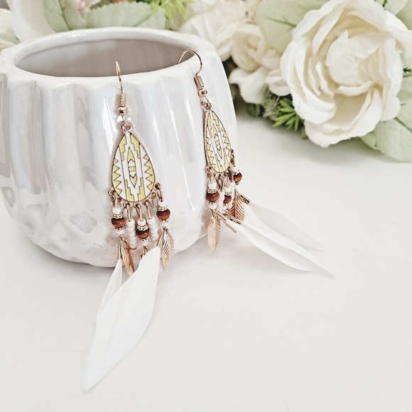 💖 2/$30 Gold & white Boho feather beaded tassel long drop festival earrings - Picture 11 of 11